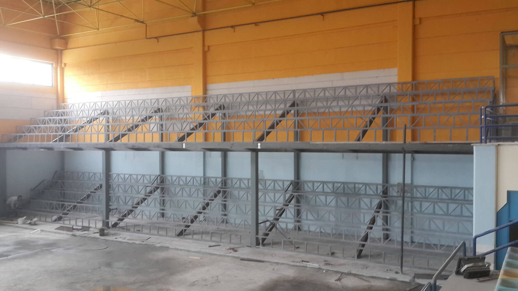 Galatasay Spor Kul�b� �ift Kat �elik Trib�n�